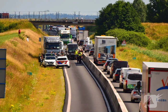 Kop-staartbotsing met Bestelbussen