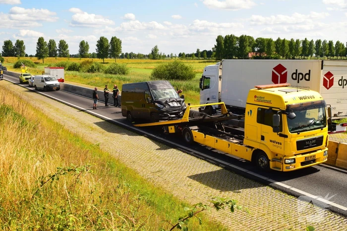 Kop-staartbotsing met Bestelbussen
