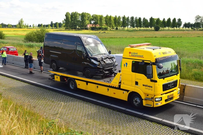 Kop-staartbotsing met Bestelbussen
