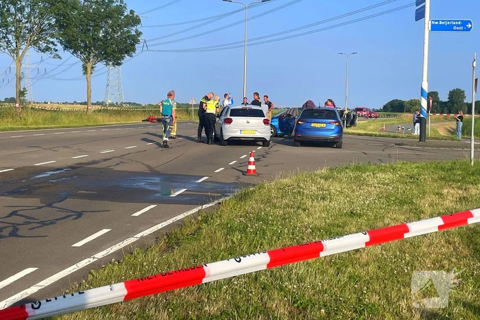 22-jarige motorrijder overleden, 17-jarige automobilist en moeder aangehouden