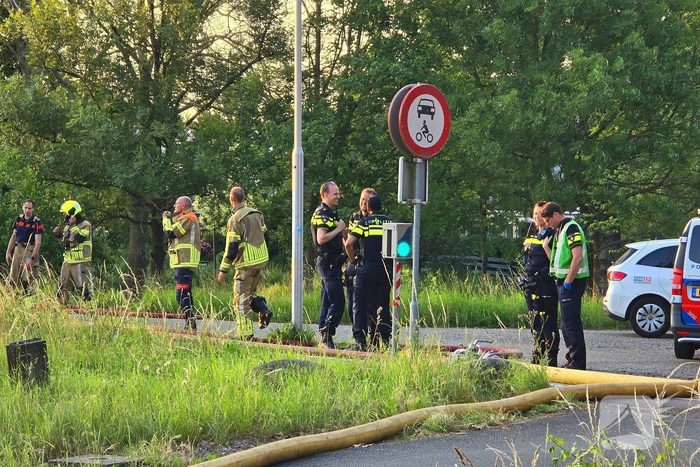 Uitslaande brand in winkelpand