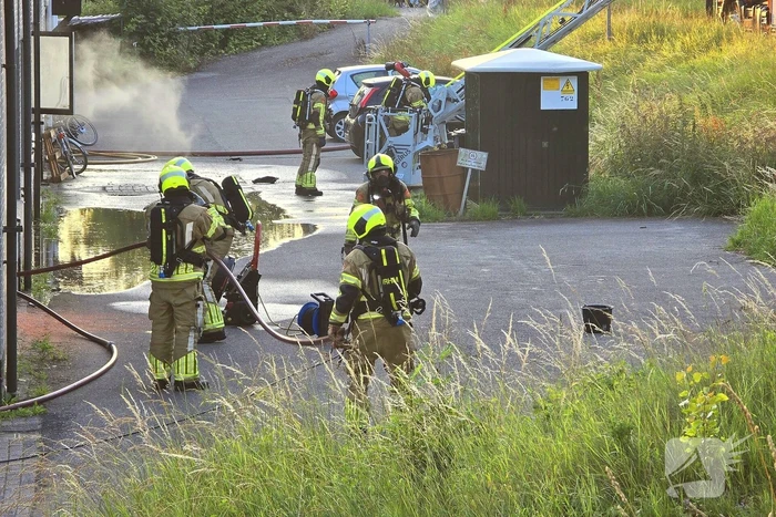 Uitslaande brand in winkelpand