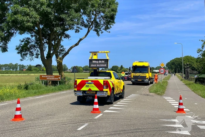 Auto belandt in sloot na ongeval