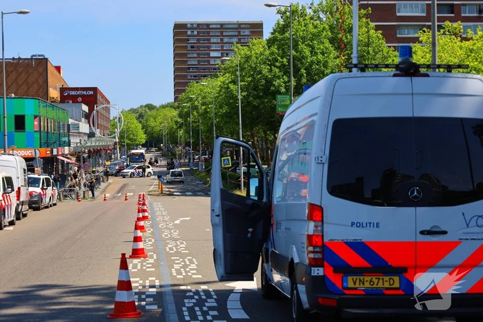 Zwaargewonde bij aanrijding tijdens oversteken