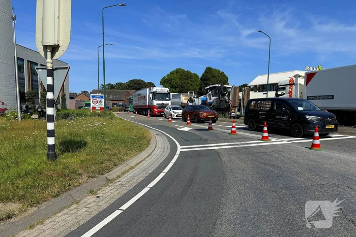 Vettige substantie leidt tot wegafsluiting