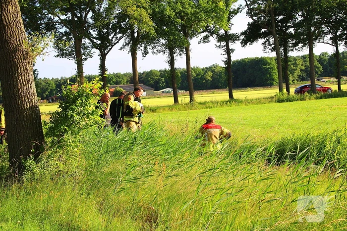 Brandweer onderzoekt gedumpte vaten