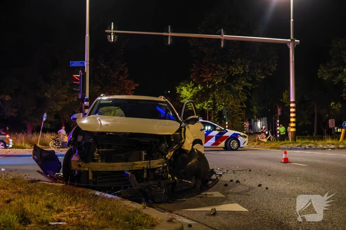 Gewelddadige taxi-overval leidt tot ongeval en arrestatie