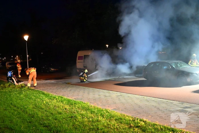 Bedrijfsbus gaat in vlammen op