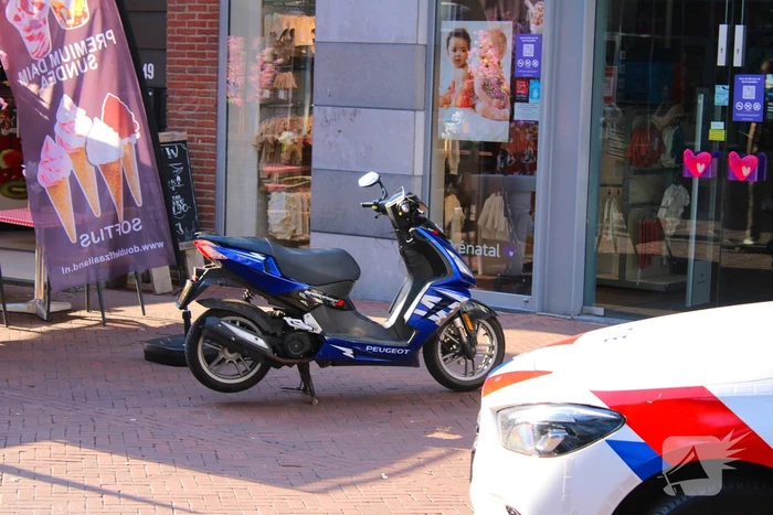 Botsing tussen fiets en scooter