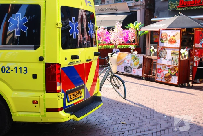 Botsing tussen fiets en scooter