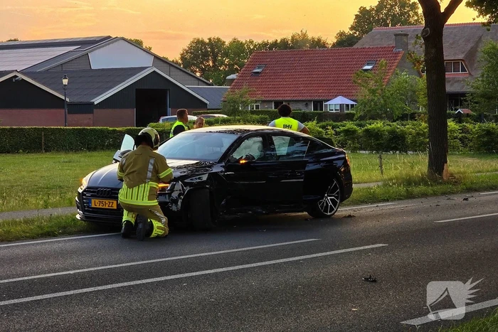 Meerdere gewonden bij botsing tussen luxe auto's