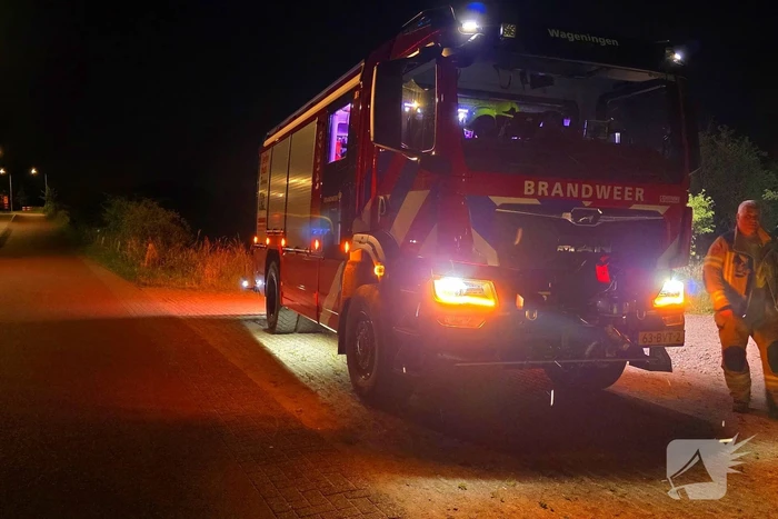 Afvalbrand door wegwerpbbarbecue snel geblust