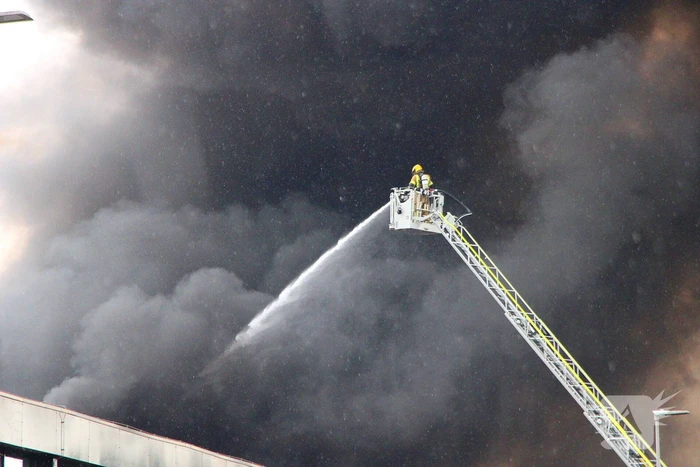 Flinke rookontwikkeling bij industriebrand