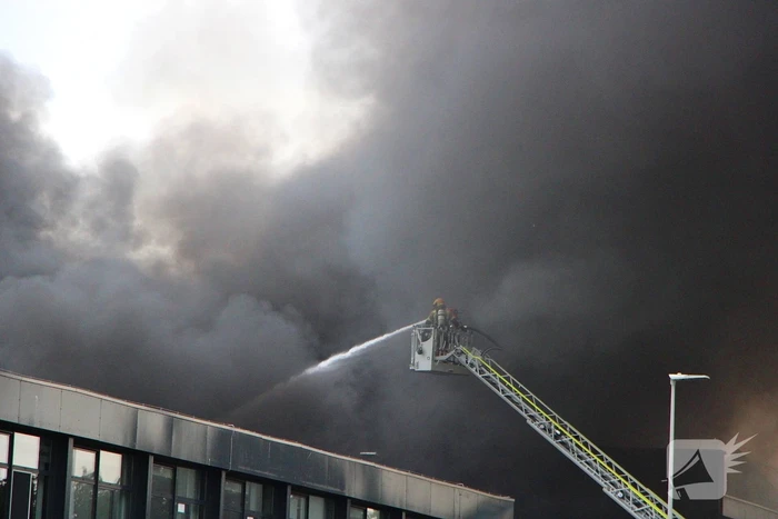 Flinke rookontwikkeling bij industriebrand