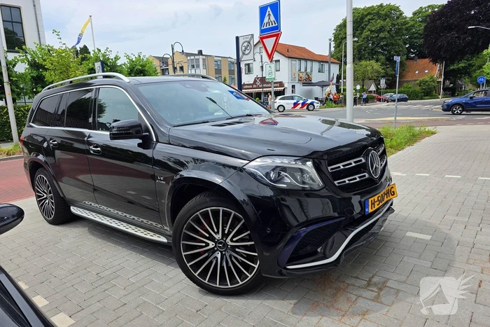 Scooterrijdster gewond bij aanrijding met auto