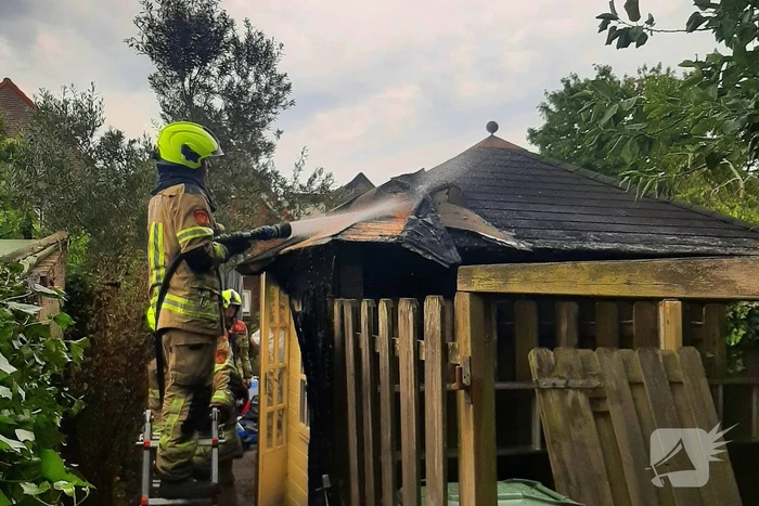Brand is schuur snel geblust
