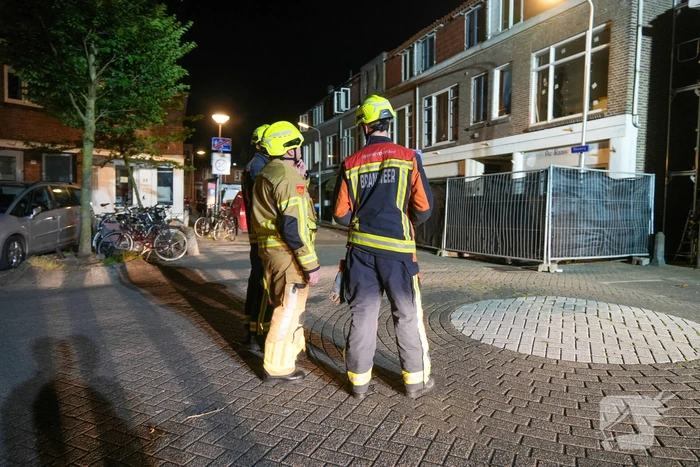 Brandweer verwijdert steigerplank