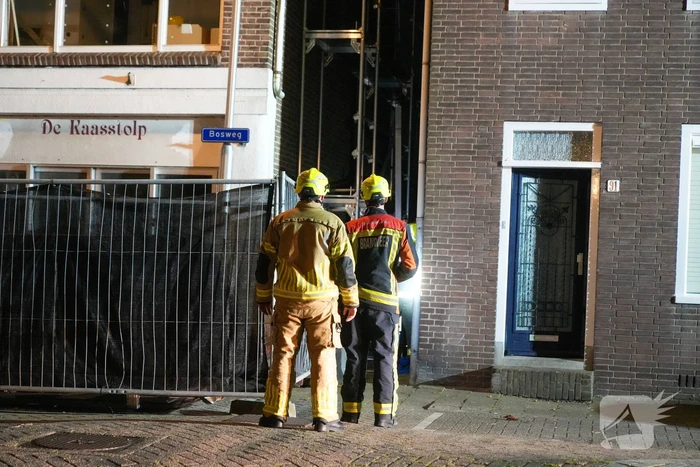 Brandweer verwijdert steigerplank