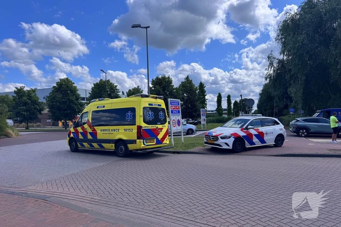 Fietser gecontroleerd in ambulance