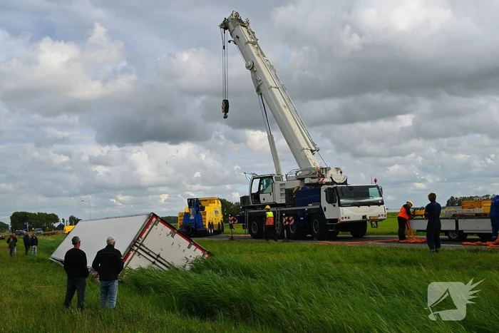 Hijskraan ingezet voor berging
