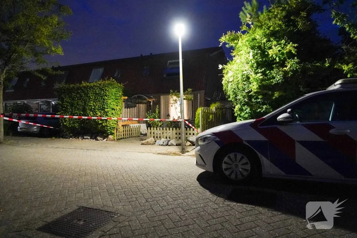 Kogelgat zichtbaar in raam na schietpartij