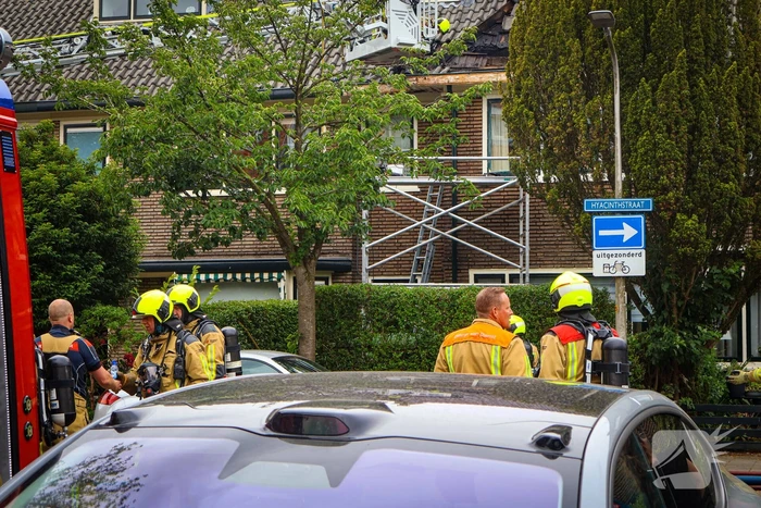 Sloopwerkzaamheden bij brand in dak