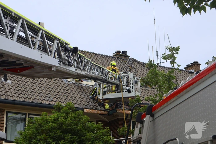 Sloopwerkzaamheden bij brand in dak