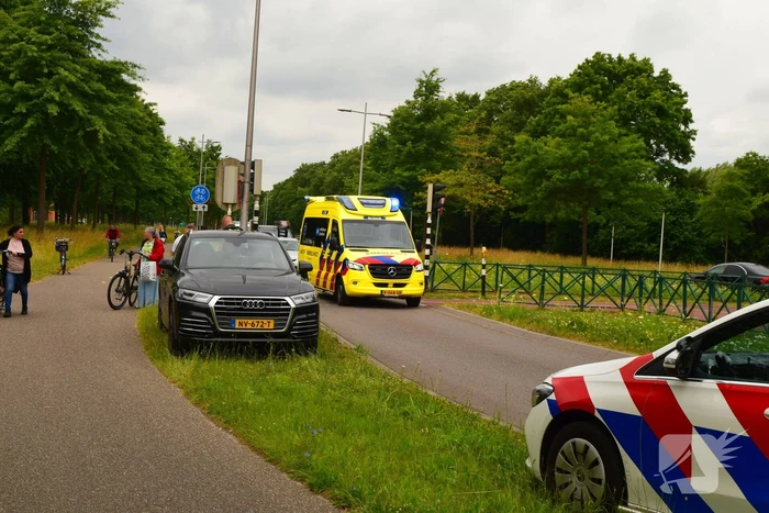Botsing driewielfiets en auto