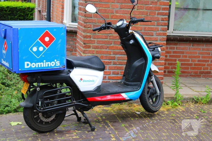 Scooterbezorger gewond geraakt