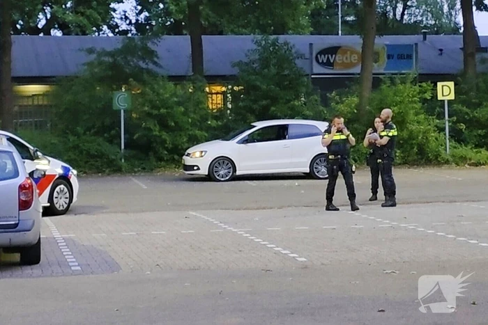 Gewonde en drie aanhoudingen na steekpartij