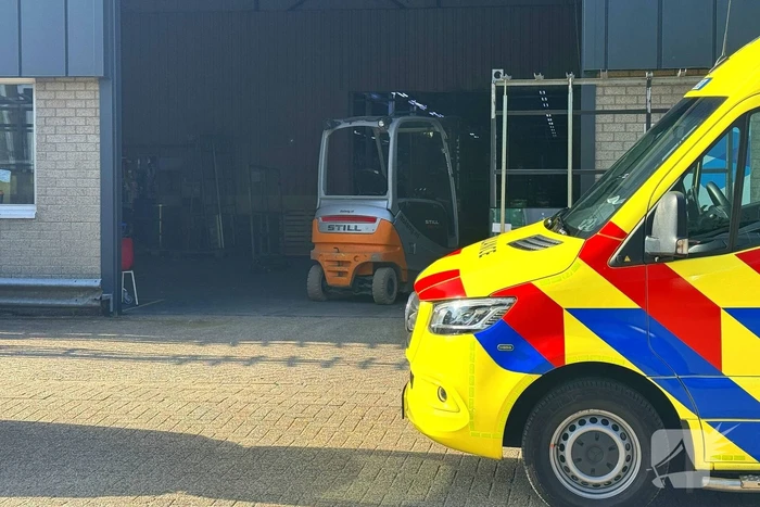 Man gewond bij ongeval met glaspakket