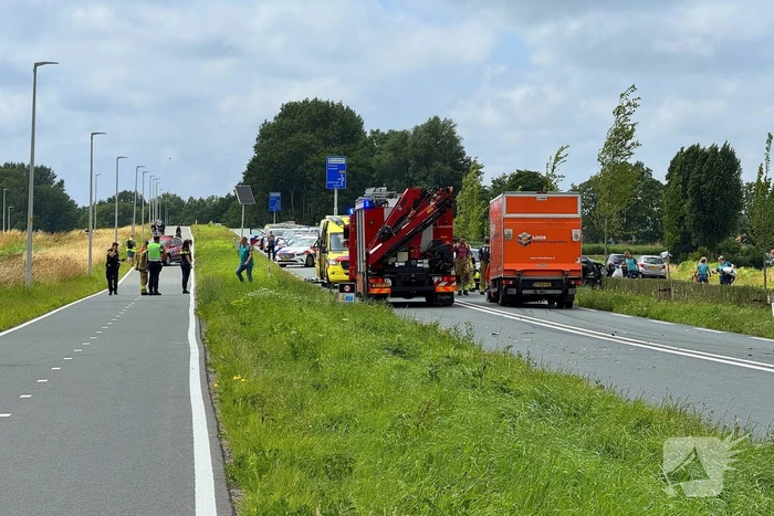 Twee personen overleden bij ernstig ongeval op N194, traumahelikopter geland