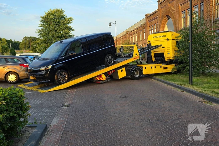 Politie vindt volkswagen Multivan van ruim  85000,00 terug die niet terug kwam van proefrit