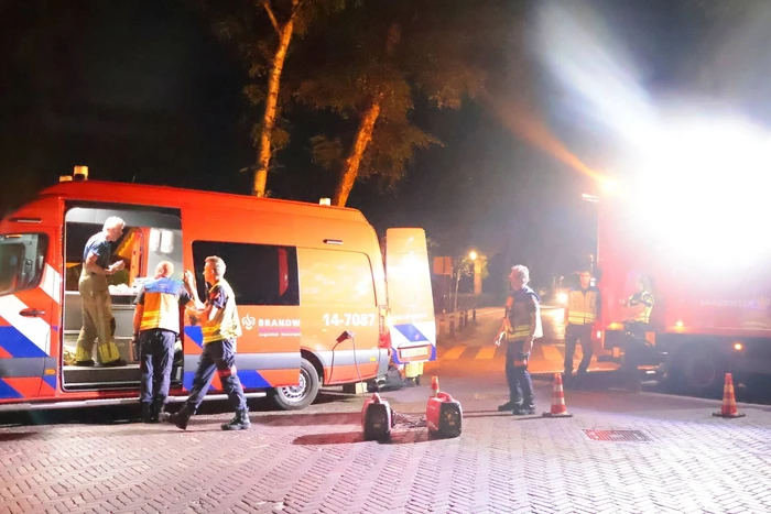 Grote brand in schuur achter woonhuis