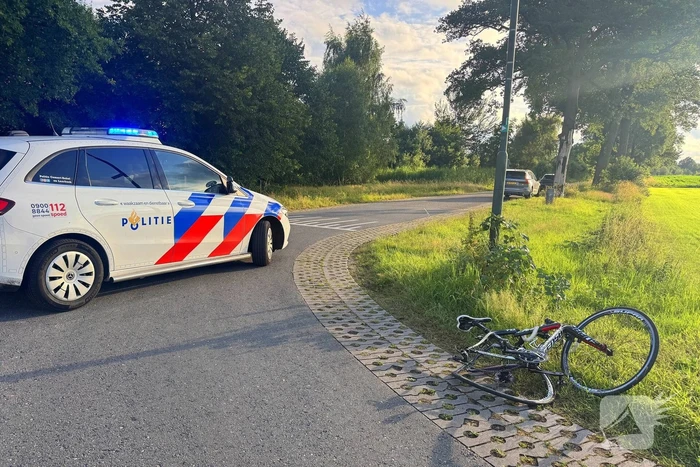 Wielrenner ernstig gewond bij aanrijding met pakketbezorger