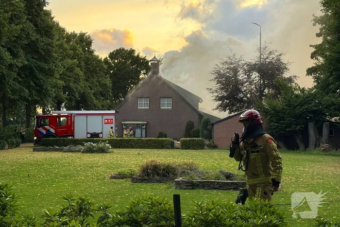 Kortdurende uitslaande brand in woonboerderij