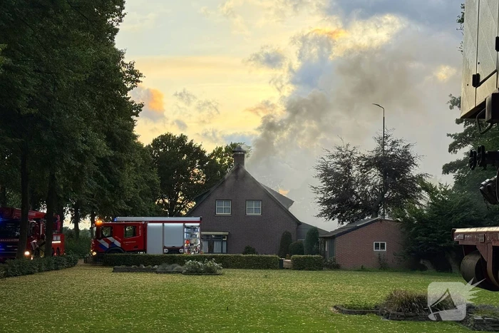 Kortdurende uitslaande brand in woonboerderij