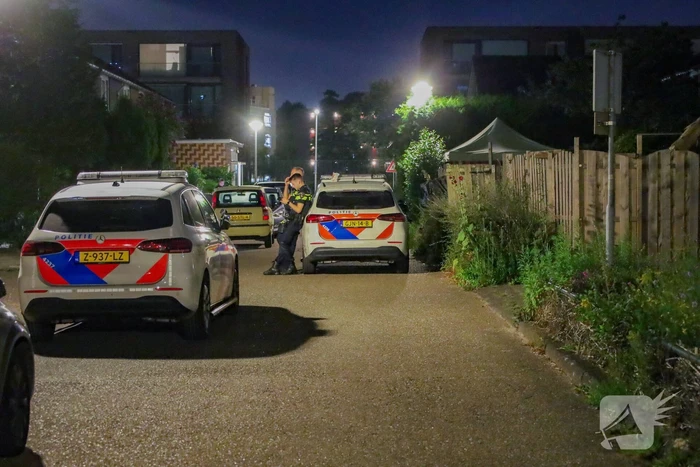 Schietincident in woonwijk: geparkeerde auto beschoten