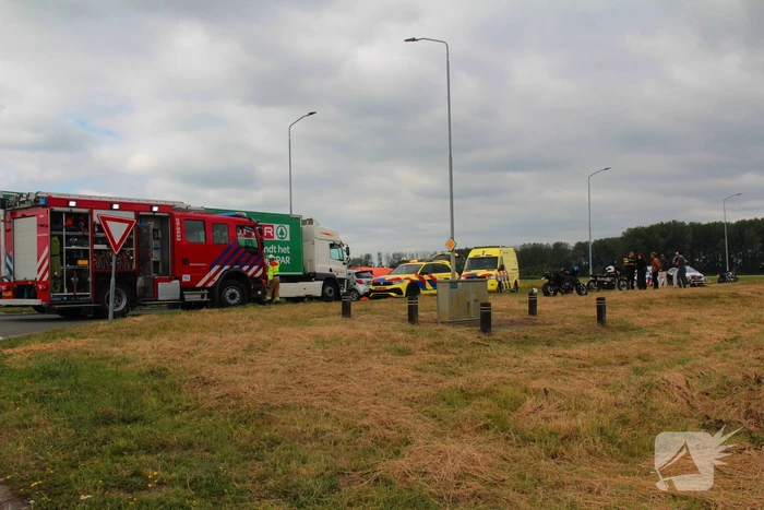 Vrouw (80) overleden bij ernstige aanrijding met vrachtwagen