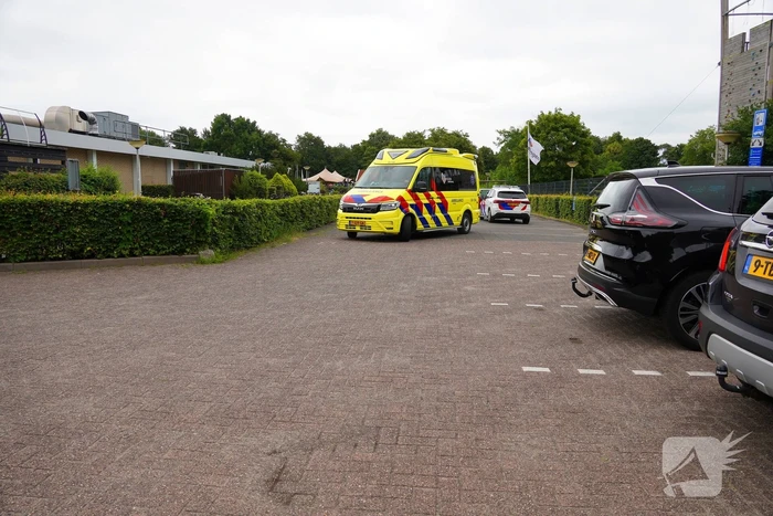 Hulpdiensten ingezet voor noodsituatie in zwembadcomplex