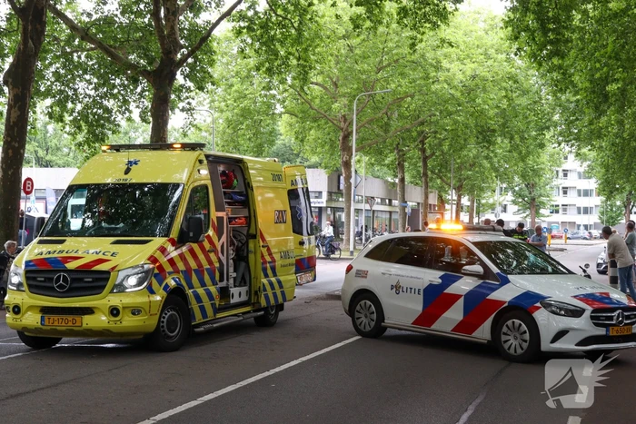 Motorrijder gewond na aanrijding met auto