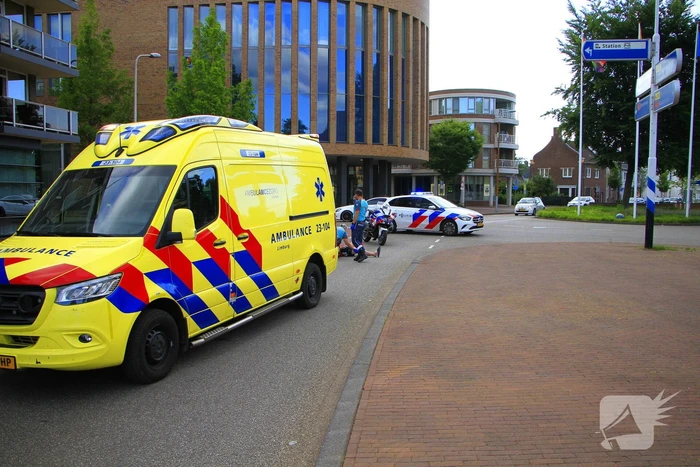 Fietser gewond na botsing met auto