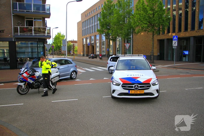 Fietser gewond na botsing met auto