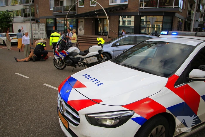 Fietser gewond na botsing met auto