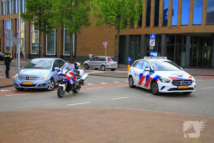 Fietser gewond na botsing met auto