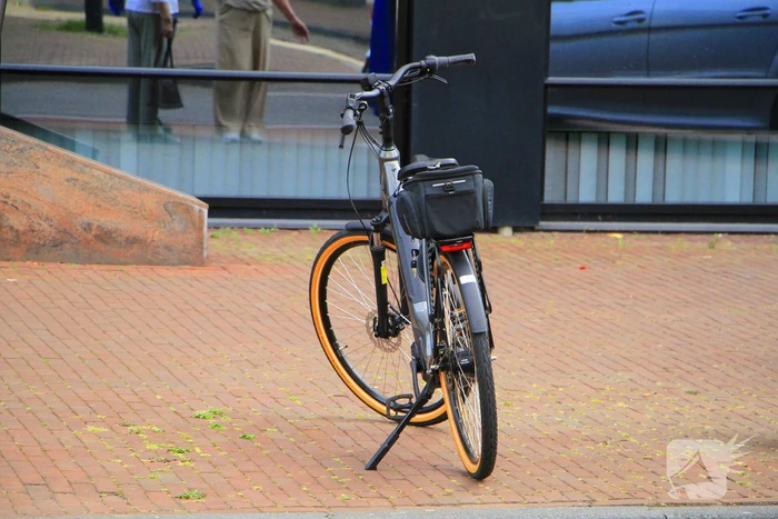 Fietser gewond na botsing met auto