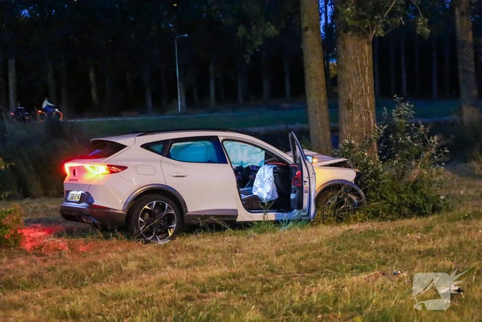 Ongeval tussen taxi en personenwagen leidt tot meerdere gewonden