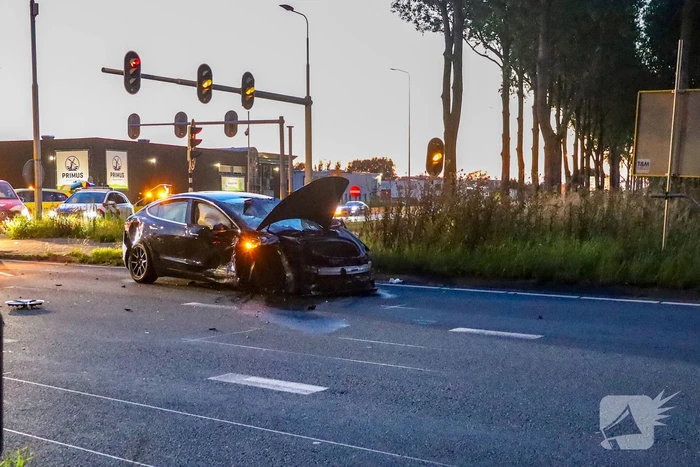 Ongeval tussen taxi en personenwagen leidt tot meerdere gewonden