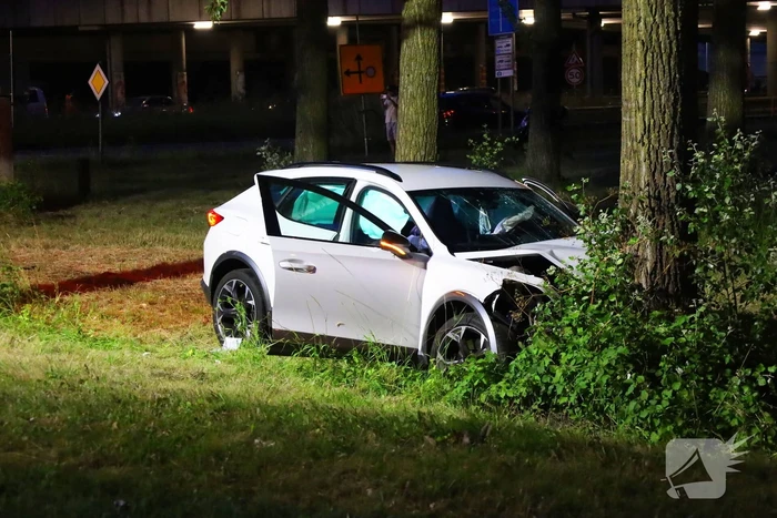 Ongeval tussen taxi en personenwagen leidt tot meerdere gewonden