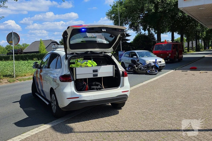 Motorrijder gewond bij aanrijding met automobilist